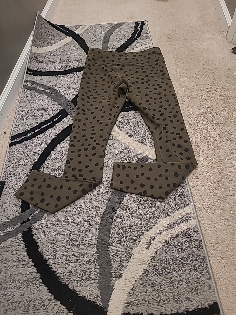 Pact organic cotton blend Olive cheetah print leggings Medium - Picture 9 of 9
